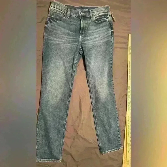 Old Navy Mid-Raise Boyfriend Jeans NWT - Picture 1 of 6